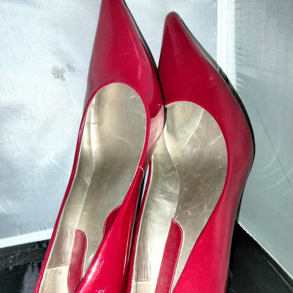 Red patent leather pointy heels size 7 Nine West